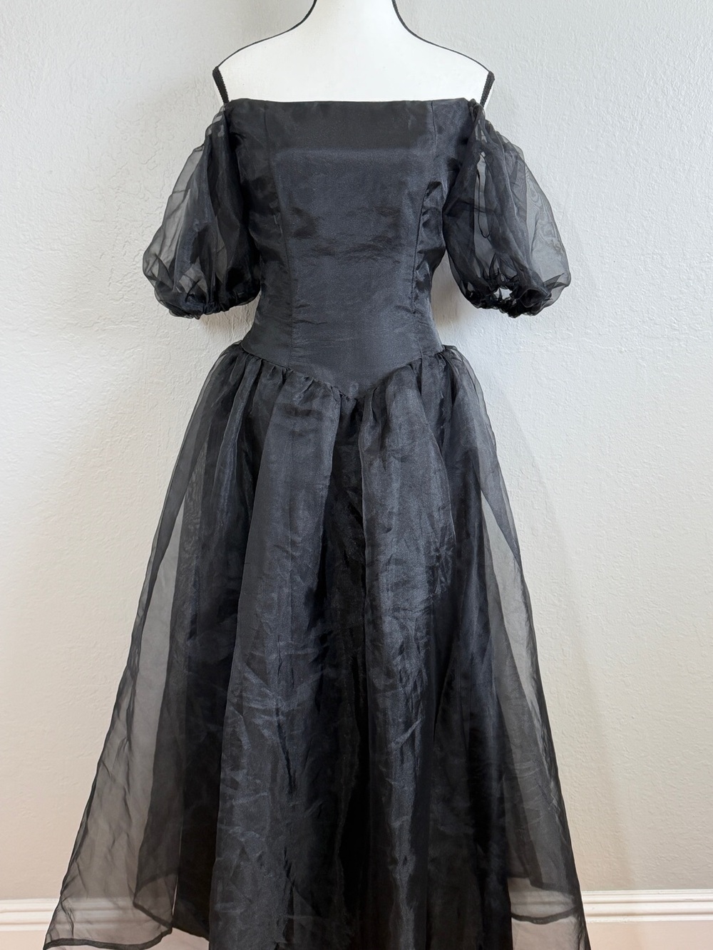 Vintage Black Puff Sleeve Maxi Dress Princess core Gothic 
80s XS